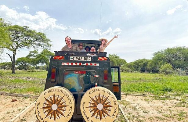 4 Days Lodges Serengeti, Ngorongoro Crater & Visiting Maasai