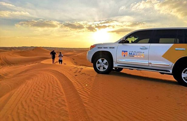 Desert Safari with Dune Bashing and Dinner In Dubai