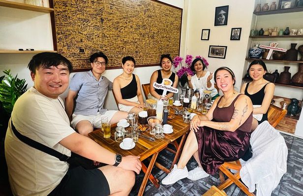 Hanoi 2.5 hour Guided Sightseeing Cyclo Tour & Egg Coffee Class