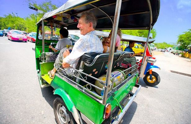 Bangkok by Night Tuk Tuk Tour: Markets, Temples & Food