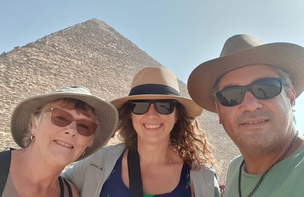 Private Giza Pyramids Memphis and Sakkara Day Tour