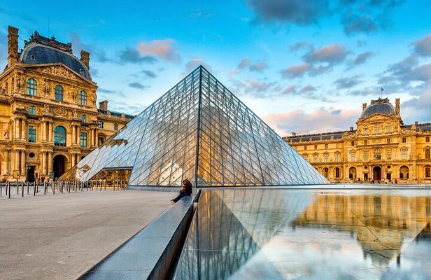 Le Grand Tour - Half Day Walking Tour: all the main sites!