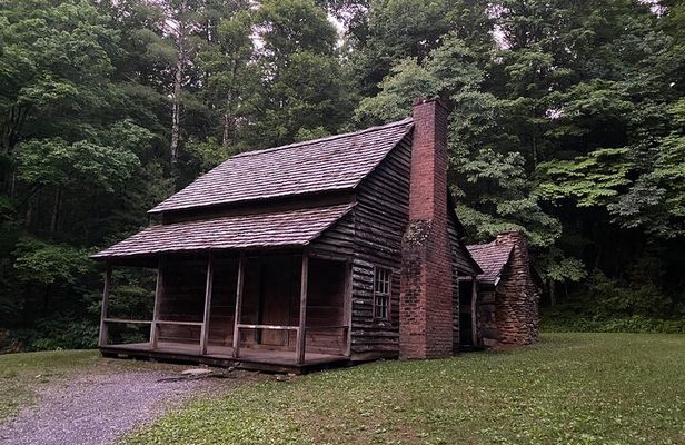 5 Hour Tour of the Mountain Heritage of Cades Cove