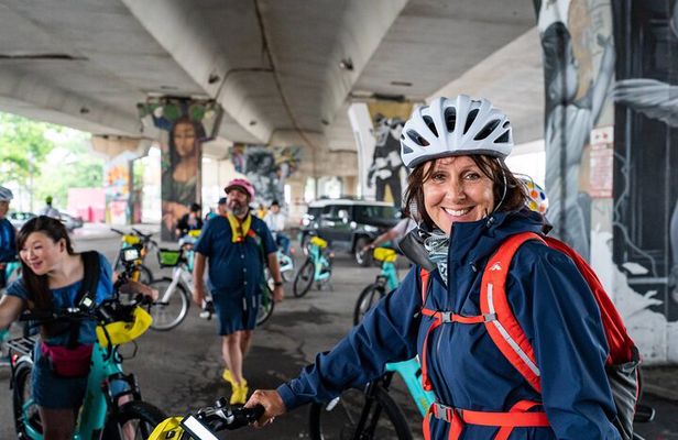 San Antonio E-Bike Tour: Murals, Street Art and Hidden Gems