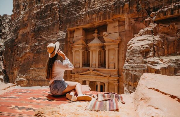 4 Days Guided Tour to Petra Wadi Rum and Jordan from Tel Aviv