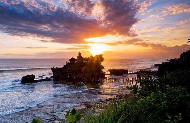 Taman Ayun And Tanah Lot Temple Sunset Tour