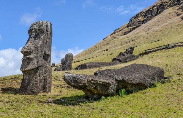 Majestic Monuments and Paradise Beaches: Full Day