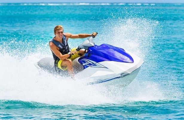 Jet Ski Parasailing and Margaritaville Guided Tour In Montego Bay