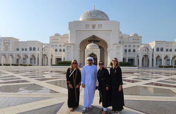 Abu Dhabi Tour from Dubai: Ticket Ferrari world and the Mosque