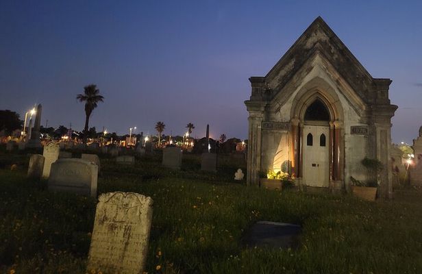 Spooky Galveston Secret Society Cemetery Tour