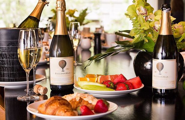 Melbourne Premium Balloon Flight plus 5-Star champagne breakfast