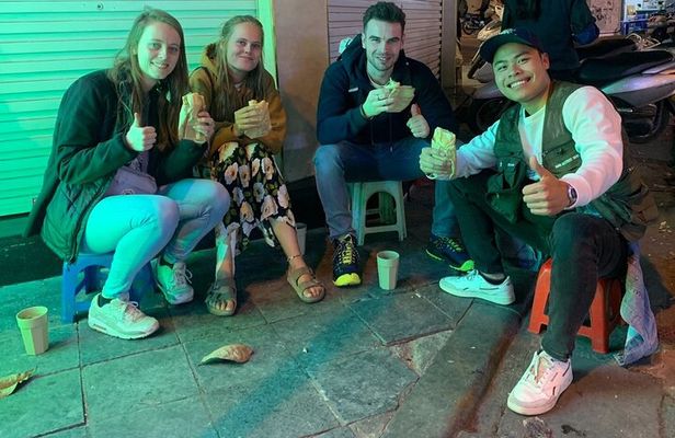 Hanoi Walking Street Food Tour