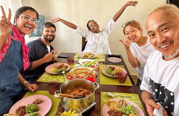 Traditional Kenyan Cooking Class & Local Market Tour 