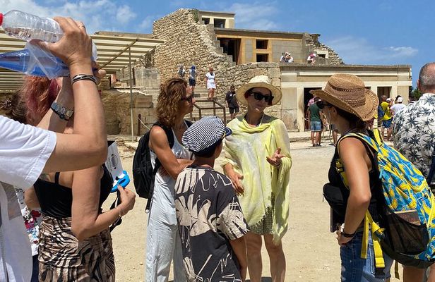 Knossos Palace and Arch. Museum of Heraklion Tour