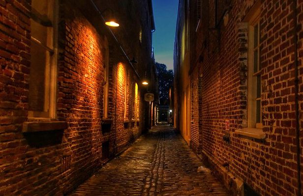 Dark Side of Charleston Guided Night-Time Walking Tour