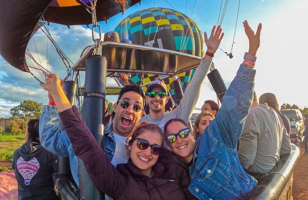  Flight in Balloon Teotihuacan+Archaeological Zone+ Breakfast in CUEVA 