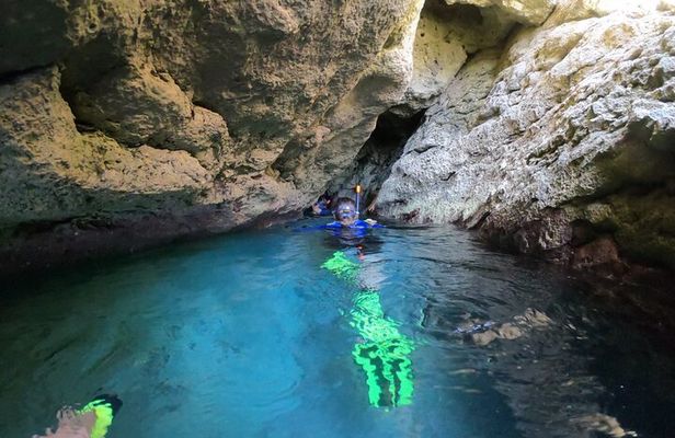 Cagliari: The magic of the Devil's Saddle and its caves
