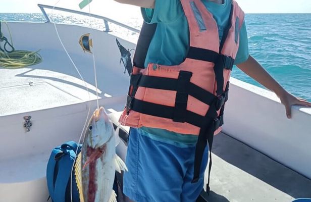 Holbox - Fishing & Snorkeling in Cabo Catoche with drinks & snack