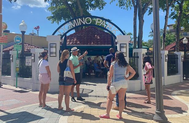 Private Miami City Tour by Van – Iconic Sights & Hidden Gems