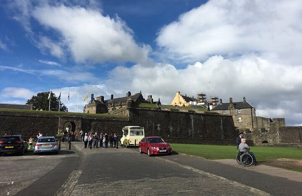 Luxury/Private Day Tour Glasgow to Stirling/Falkirk/Distillery