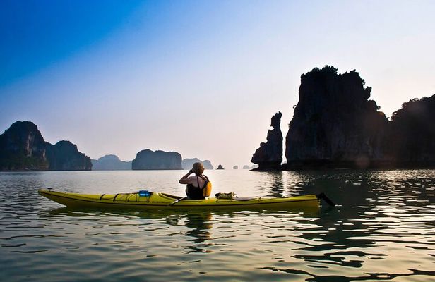 2 Days 1 Night Luxury Cruise Tour in Halong Bay