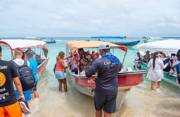 Full Day Tour to 4 Rosario Islands with snorkeling and plankton in Cartagena