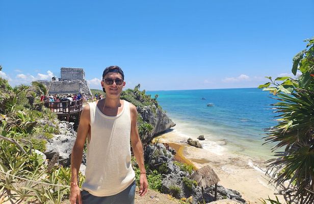 Visit to Tulúm, COBA and a Cenote, with lunch included.