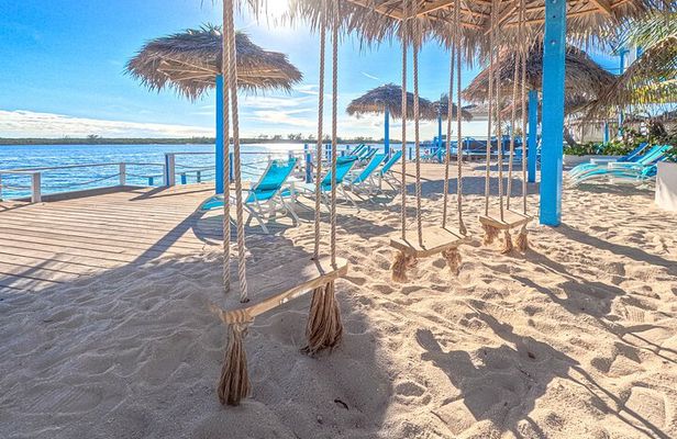 Nassau: Private Oceanview Villa at SunCay Butler and Snorkeling
