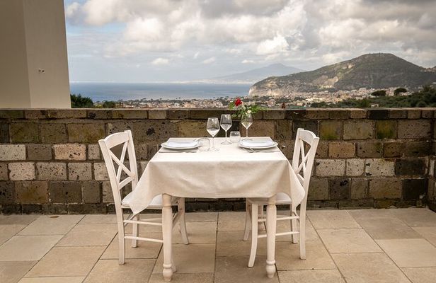 Pasta and Tiramisù class with a panoramic view of Sorrento