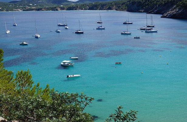 Private Sunset Cruise to Cape Sounio and Athenian Riviera