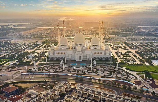 Private Abu Dhabi City Tour with Sheikh Zayed Moque