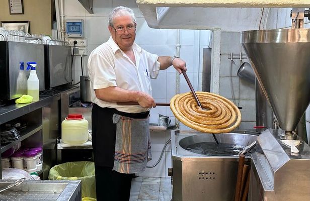Malaga Food Walking Tour with Atarazanas Market Visit