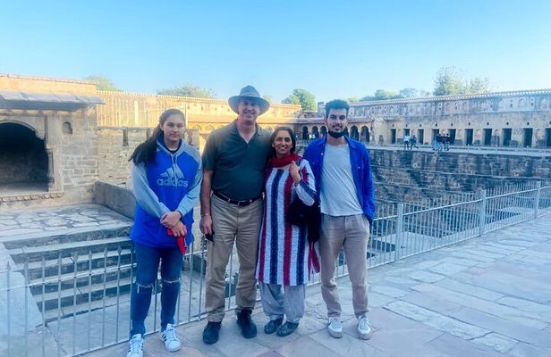Private Transfer Agra To Jaipur Via Fatehpur Sikri & Chand Baori, Step Well