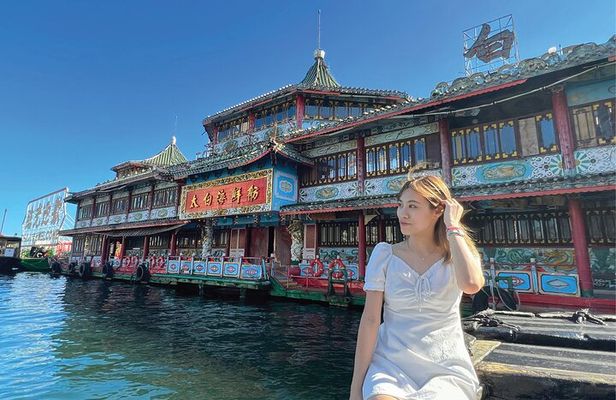 Hong Kong Fisherman’s Wharf: Aberdeen Fishing Village Boat Tour