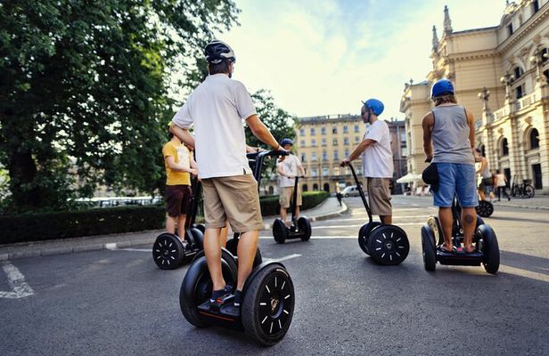 Segway Tour Warsaw: Praga Tour - 2-Hours of Magic!