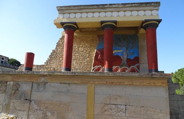 Skip the Line-Archaeol Museum/Knossos Palace-Private Guided Tour