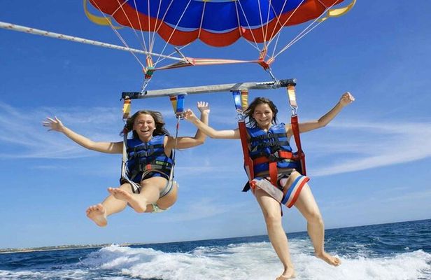 Parasailing Experience in Hurghada with private Transfer 