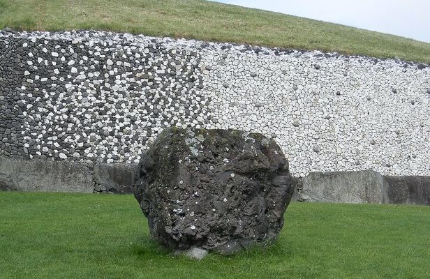 Private Luxury Tour of Newgrange and The Hill of Tara