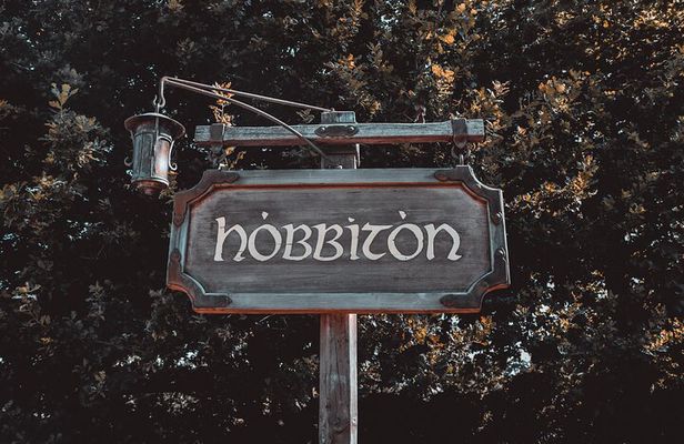 Private Hobbiton & Blue Springs Day Trip from Auckland