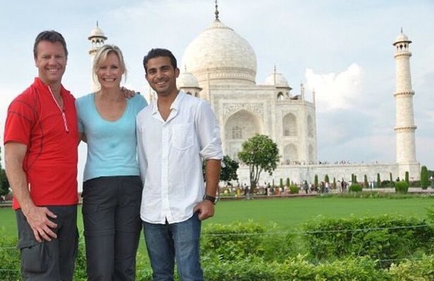 Taj Mahal And Agra fort Private Same Day Trip From Delhi By Car