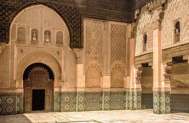 Marrakech Old Medina Walking Tour: Koutoubia, Bahia Palace & Souk