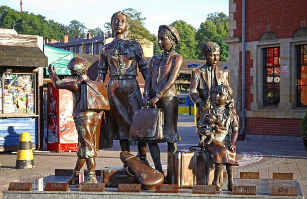 Gdansk Jewish History Tour with Synagogue and Cemetery