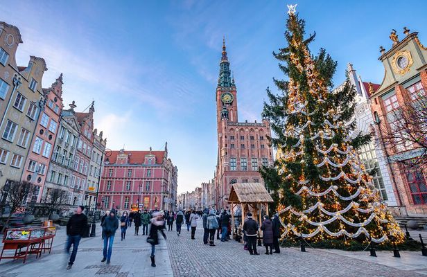Town Hall and Gdansk Old Town Private Tour with Tickets