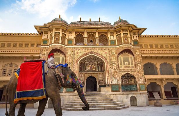 By Car: Private 5-Day Golden Triangle Tour From Delhi