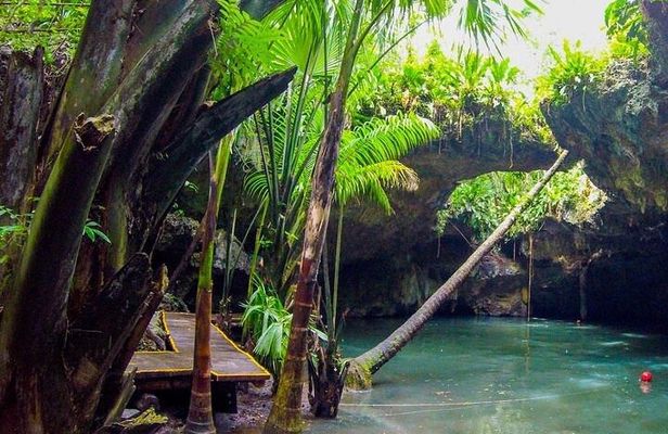 Jade Caverns Private Jeep Tour with Lunch and Snorkeling