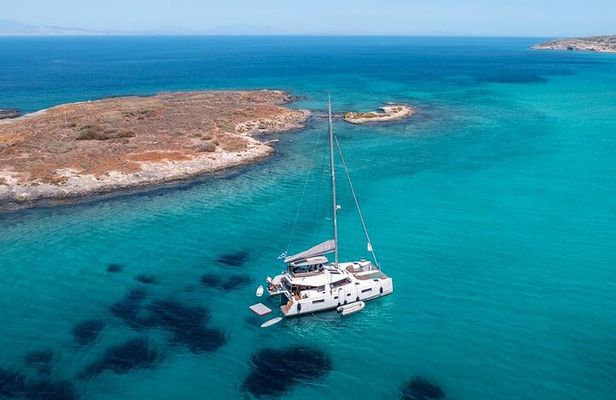 Heraklion Luxury Catamaran to Dia – Chef Lunch & Open Bar