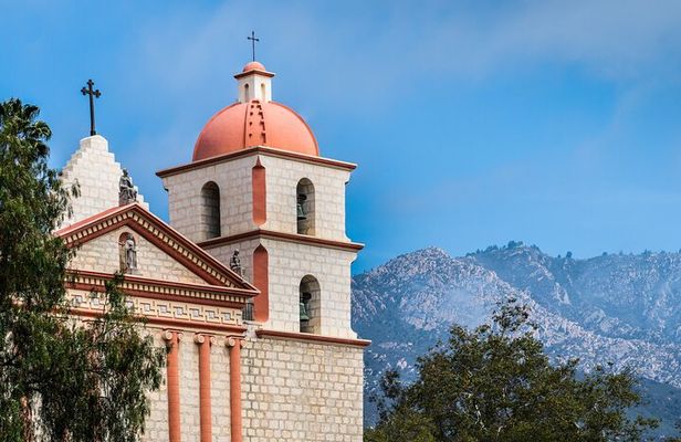 Private Architectural & Heritage Walking Tour in Santa Barbara