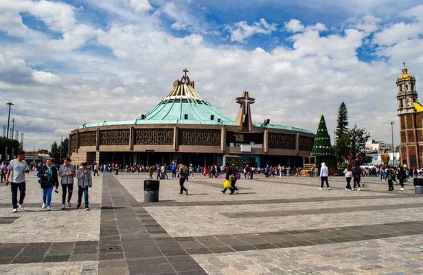 EXCLUSIVE TOUR Basilica of Guadeloupe – small groups