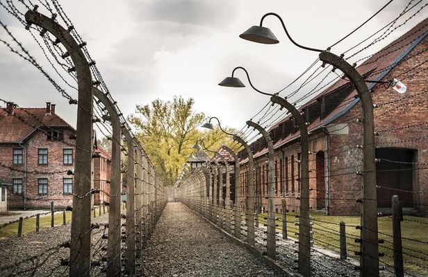 2 Days Tour to Auschwitz and Krakow from Warsaw