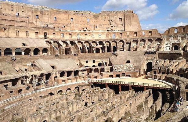 3-Hour Colosseum Gladiator's Arena and Ancient Rome Tour 